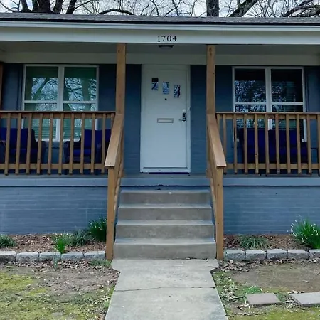 Oak Forest Cottage-2