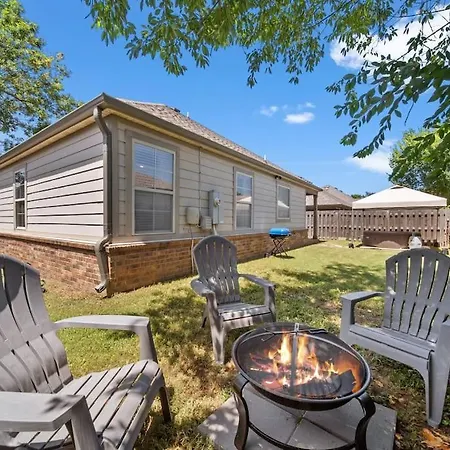 Hot Tub/ Game Room/ Theater - 8 Mins From U Of A-3