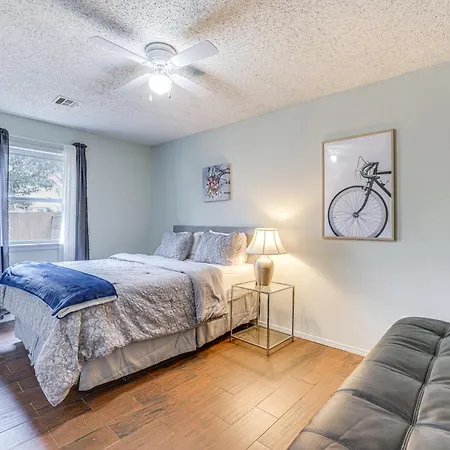 Rogers Vacation Home W/ Yard: 5 Mi To Bentonville-2