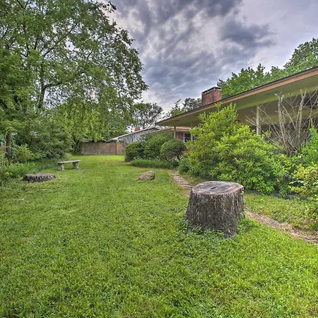Huge Home! Close To All! Big Enclosed Yard! Park 6-2