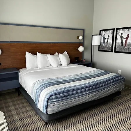 Americinn By Wyndham Mountain Home-2
