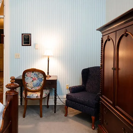 Captain Henderson House-3