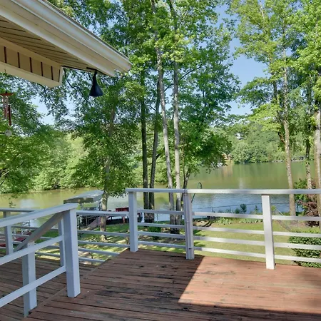 Deck, Dock & Resort Amenities: Home In Hot Springs-2