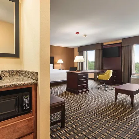 Hampton Inn & Suites Pine Bluff-2