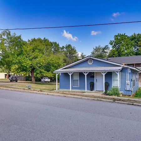 Idyllic Fayetteville Home - Walk To Ua Campus!-3