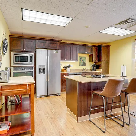 Roomy Multi-Family Retreat In Dtwn Mountain Home!-2