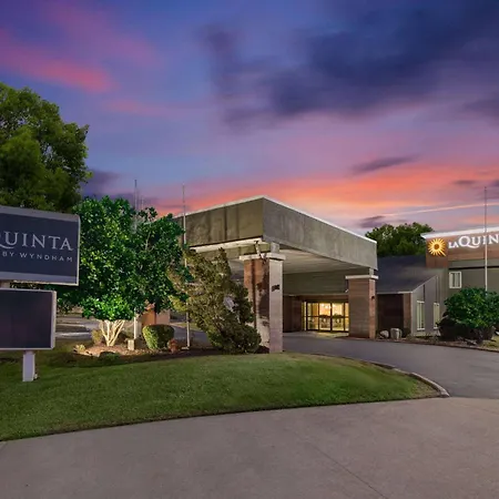 La Quinta Inn By Wyndham El Dorado-2