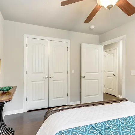 Fayetteville Home: Near University & Biking Trails-3