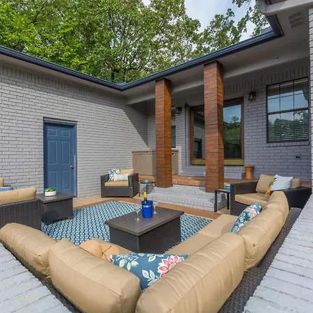 Lake Views, Boat Dock, Patio, Game Room, Fire Pit!-2