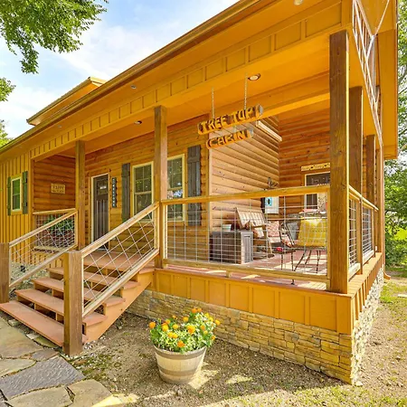 Secluded & Peaceful: 'Tree Top Cabin' W/ Loft-2