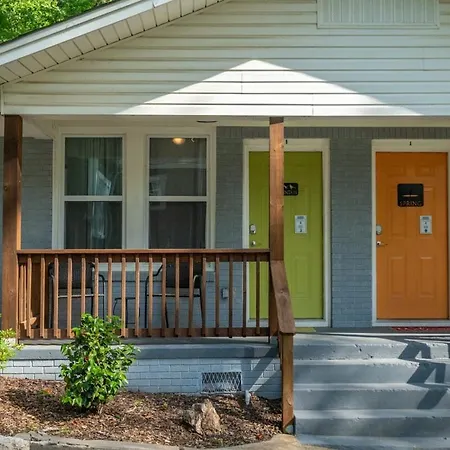 Mountain Bungalow-Walk To Downtown/Biker'S Dream!-2