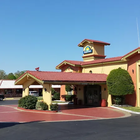 Days Inn By Wyndham Little Rock/Medical Center-2