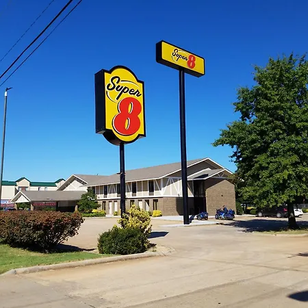 Super 8 By Wyndham Bentonville-2