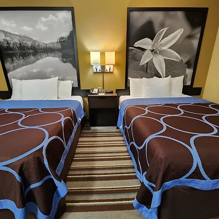 Super 8 By Wyndham Pine Bluff-2