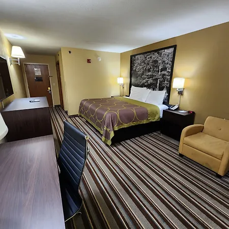 Super 8 By Wyndham Pine Bluff-3