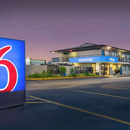 Motel 6 Jonesboro-2