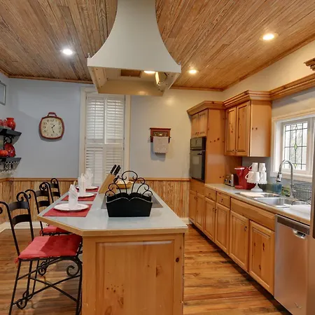 Historic Hot Springs Home < 1 Mi To Oaklawn!-2