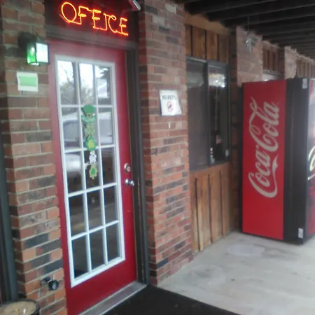 The Razorback Lodge-3