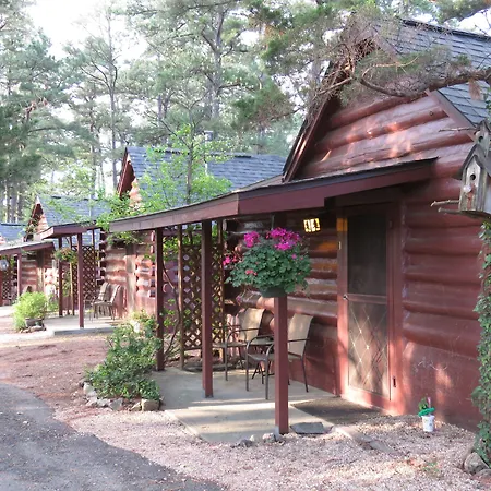Tall Pines Inn-3