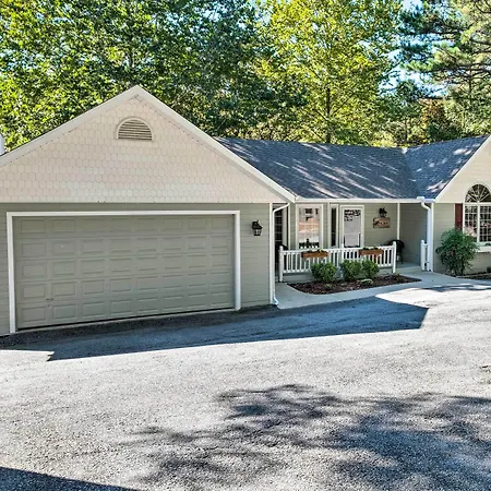 Beautiful Ozark Oasis With Deck Walk To Beaver Lake-2