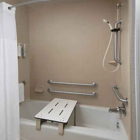 Hampton Inn Magnolia-2
