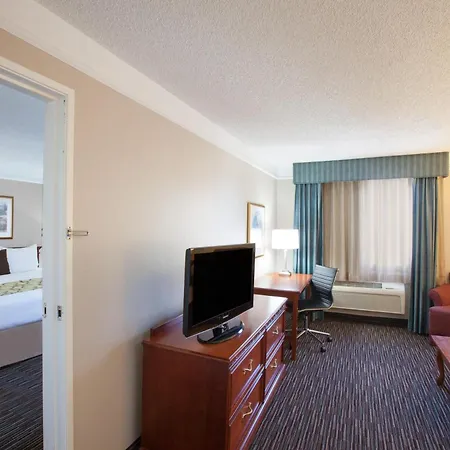 Baymont By Wyndham Texarkana-3