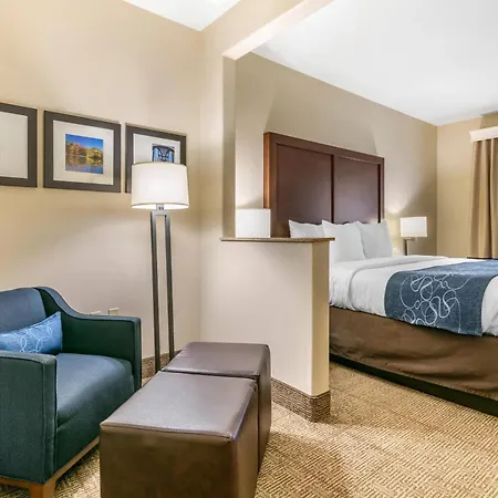 Comfort Suites Batesville-2
