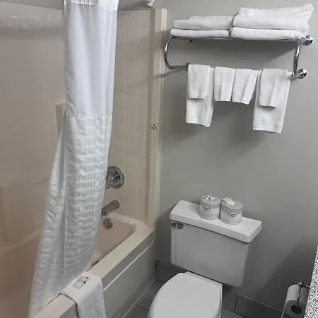 Quality Inn & Suites Mountain Home North-3