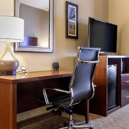 Comfort Suites Jonesboro University Area-3