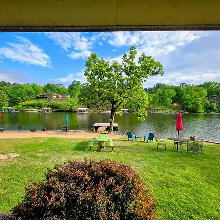 #02 - Unique Lakeside Studio Cottage- Pet Friendly-2