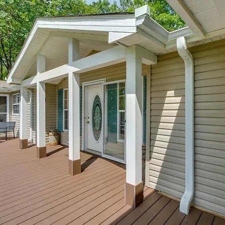 Lakefront Arkansas Home W/ Dock & Sunroom-2