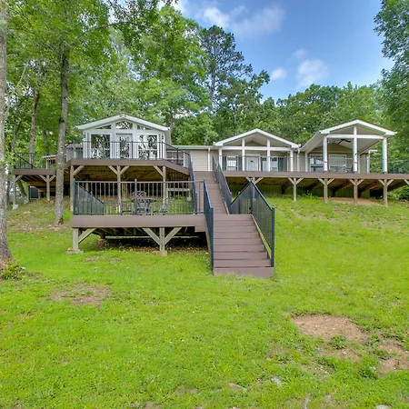 Lakefront Arkansas Home W/ Dock & Sunroom-3