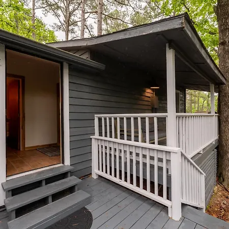 Dog‑Friendly Cabin W/ Trail-Hot Tub-Full Kitchen-3