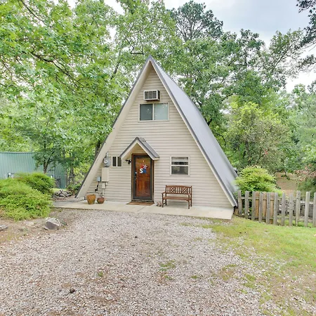Lake Hamilton Cabin: Boating Getaway!-3