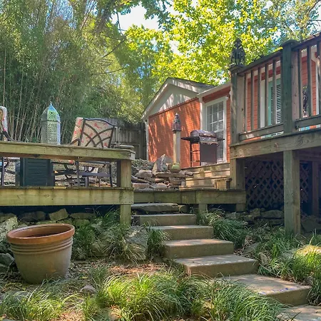Eclectic 'Osage Cottage' In Historic District-2