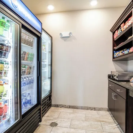 Cobblestone Hotel & Suites - Newport-2