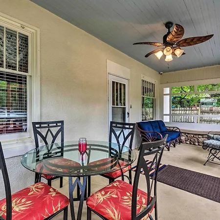 Spacious & Updated 1920'S Hsnp Craftsmen Home-3