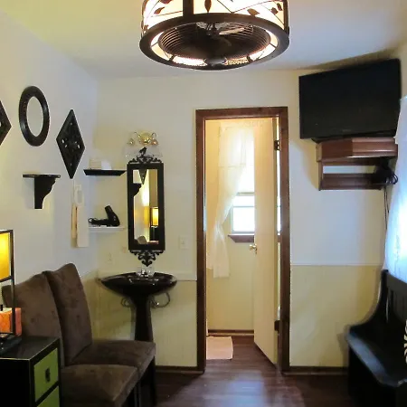 Cottages On Main-3