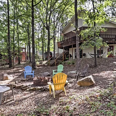 Waterfront Family Home With Deck, 5 Miles To Marina!-3