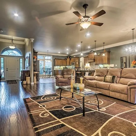 Hot Springs Family Home On Granada Golf Course!-2