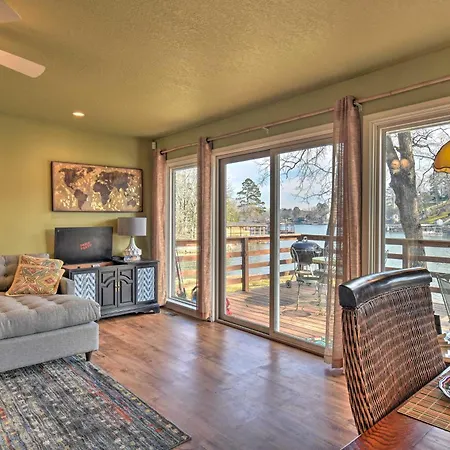 Updated Deck & Dock: Lakefront Home In Hot Springs-2