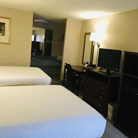 Ramada By Wyndham Batesville-3