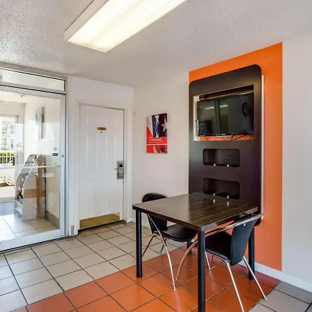 Motel 6-Fayetteville, Ar-2